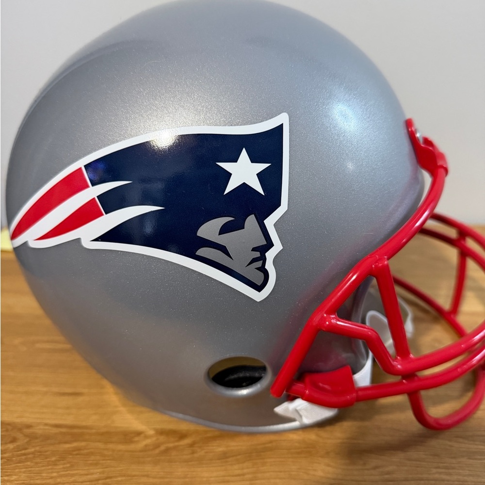 New England Patriots Jersey, pants and Helmet Set - Picture 9 of 13